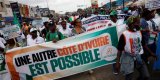 Côte d’Ivoire : des milliers d’opposants défilent à Abidjan pour dire « Non à un quatrième (…)