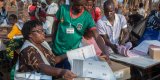 Au Malawi, le président sortant reconnaît sa défaite avant même l’annonce des résultats officiels