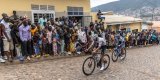 « Paul Kagame a étudié le manuel du “sportwashing”, en transformant le cyclisme en arme de soft (…)