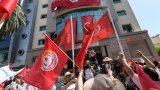 Tunisie: la centrale syndicale UGTT cible d'une attaque «criminelle» dans un contexte politique (…)