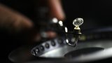 Centrafrique: malgré la levée de l’embargo, le diamant peine à briller