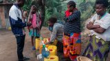 Pourquoi les femmes en Afrique sont-elles les plus exposées au manque d'eau?