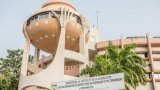 Le journaliste béninois Comlan Sossoukpè détenu à Cotonou après avoir été extradé de Côte d'Ivoire
