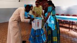 Présidentielle au Cameroun: l'opposition au président Biya compte ses soutiens et discute (…)