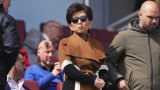 Qui est Michele Kang, nouvelle patronne de l'OL et première femme présidente d'un club de (…)