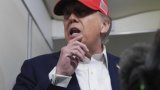Donald Trump évoque de possibles nouvelles sanctions contre Moscou, après un appel avec Vladimir (…)