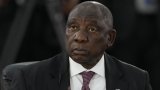 Le jet du président sud-africain Ramaphosa cloué au sol, il prend un vol commercial pour le (…)