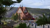 Suède: une église déménage sur des roulettes pour permettre l'expansion d'une mine de fer