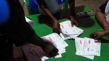 Guinée : le référendum constitutionnel, contesté, penche vers le oui, selon des résultats partiels