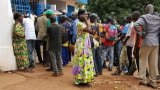 Le «calvaire» de ces Centrafricains de province contraints de se rendre à Bangui pour retirer (…)