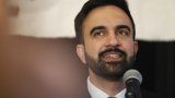 Municipales à New York : Zohran Mamdani, en tête de la primaire démocrate