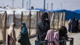 Au procès de trois revenantes de Syrie, la nièce des frères Clain présente ses excuses aux (…)