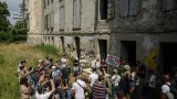 Quelque 800 personnes, certaines masquées, à la mobilisation anti-A69 selon le préfet