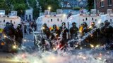 Nouvelles tensions en Irlande du Nord lors d'un rassemblement anti-immigrés