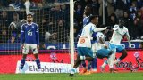 Foot: Marseille renverse Strasbourg in extremis et prend la tête de la Ligue 1