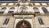 Municipales: à Pau, l'opposition attend François Bayrou de pied ferme