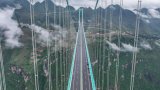 La Chine met en service le pont le plus haut du monde