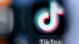 La commission TikTok préconise à son tour d'interdire les réseaux sociaux aux moins de 15 ans