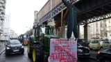 Un monde qui marche sur la tête: récit d'une grande colère agricole