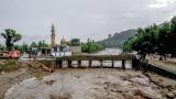 Au Pakistan, la mousson tue à nouveau et ralentit les recherches