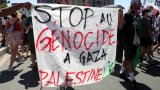 Salon du Bourget: manifestation contre l'économie de guerre et le business de la mort