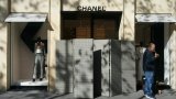 Paris: braquage à la voiture-bélier d'une boutique Chanel