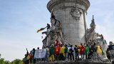 Des milliers de Camerounais rassemblés à Paris en soutien à la candidature de l'opposant Maurice (…)