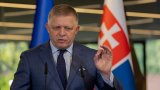 Slovaquie: Robert Fico fait primer le droit national pour cibler les LGBT+