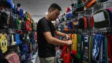 Mondial-2026: en Chine, les droits de douane de Trump plombent les commandes