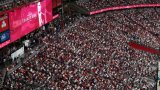 Trump célèbre Charlie Kirk, un géant de sa génération, dans un stade comble