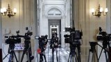 La gauche au défi d'incarner une alternative crédible à Bayrou