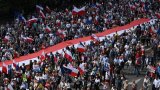 Présidentielle en Pologne: démonstration de force de chaque camp à une semaine du 2e tour