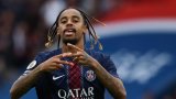 Ligue 1: le PSG domine Lens grâce à Barcola mais perd Kvara