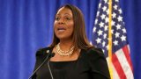 La justice américaine inculpe une haute magistrate dans le viseur de Trump