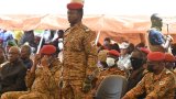 Burkina: trois responsables européens d'une ONG, dont deux Français, arrêtés pour espionnage