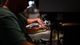 Au pied des Alpes, l'usine Paraboot chausse le monde entier