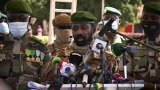 Mali: le général Goïta, ancien des forces spéciales qui a enterré ses promesses pour rester au (…)