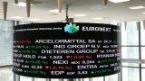 Bourses européennes: Londres termine sur un record, Francfort et Paris sans élan