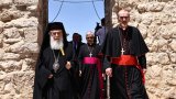 Des hauts dignitaires chrétiens à Gaza après des tirs israéliens meurtriers sur une église