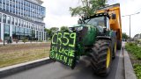 Engrais: la Coordination rurale manifeste en tracteurs dans Lille