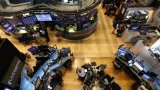 Wall Street ouvre en hausse après une décision judiciaire sur les droits de douane