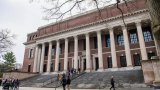 Trump essaie à nouveau de faire plier Harvard