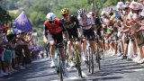 Tour de France: une marée humaine omniprésente sur le bord des routes