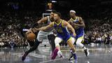 NBA: Les Warriors dominent les Spurs avec 49 points de Curry