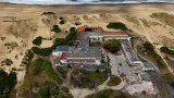 Dans les Landes, un institut hélio-marin détruit avant d'être grignoté par l'érosion
