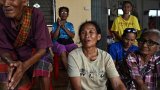 Des frères civils cambodgiens et thaïlandais échangent des appels à la paix