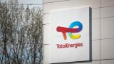 TotalEnergies augmente sa production et réduit ses investissements