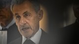 Sarkozy, toujours incontournable à droite, malgré ses déboires judiciaires