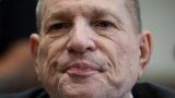 Premier jour de délibérations, les jurés en quête d'un verdict au procès Weinstein