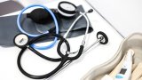 Ce cabinet où les médecins retraités reprennent le stéthoscope